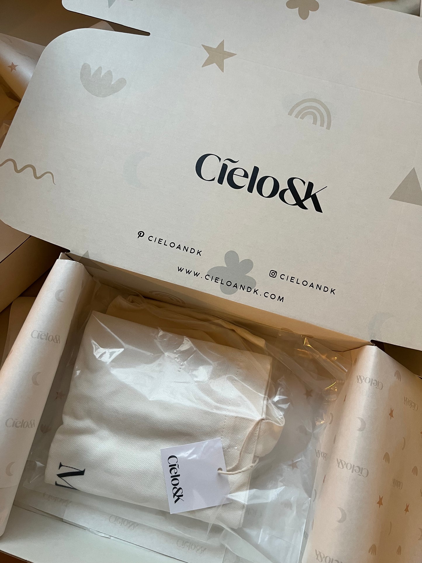 SURPRISE BOX MONTHLY SUBSCRIPTION