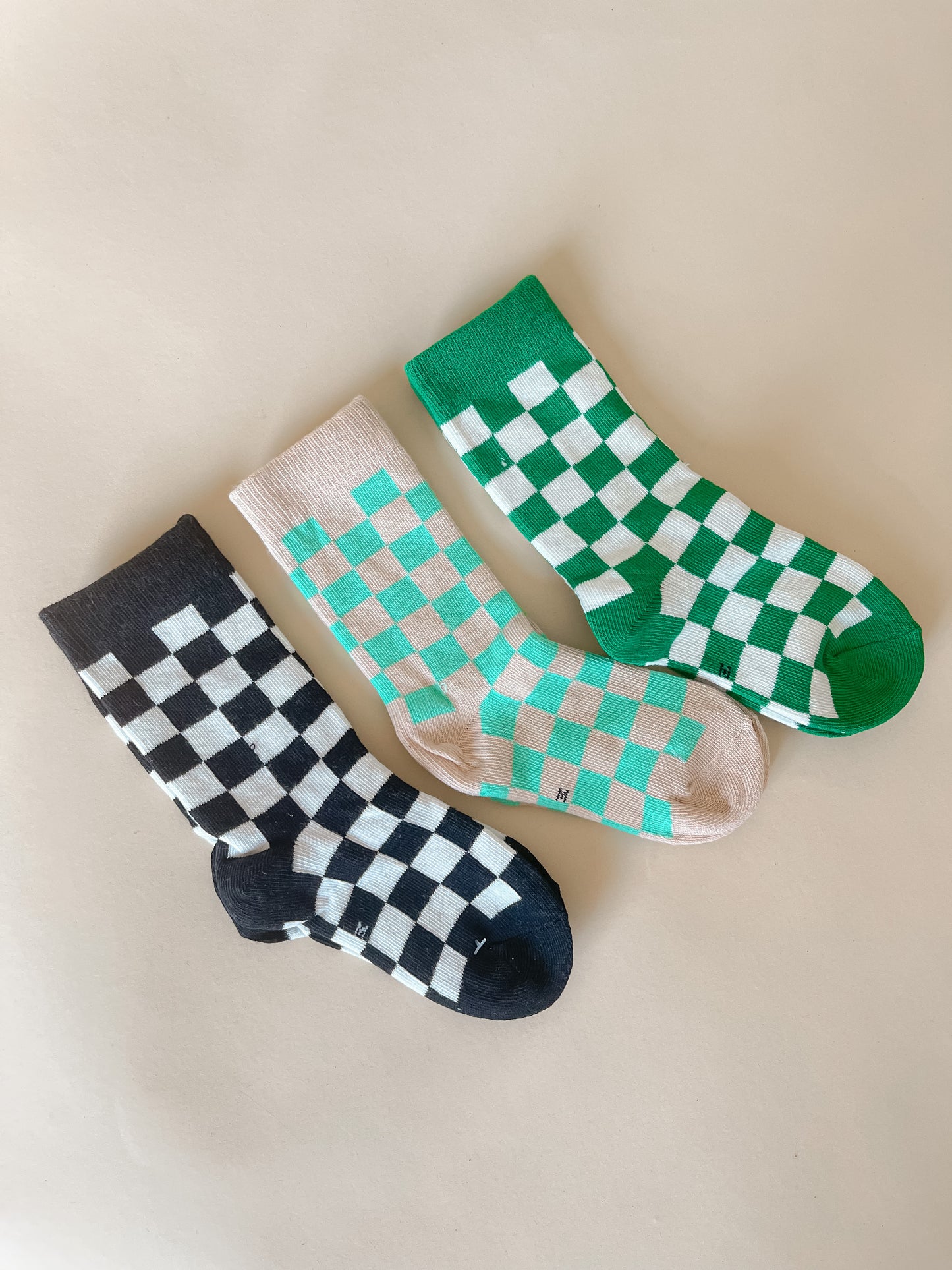 CHECKER BOAR SOCKS SET